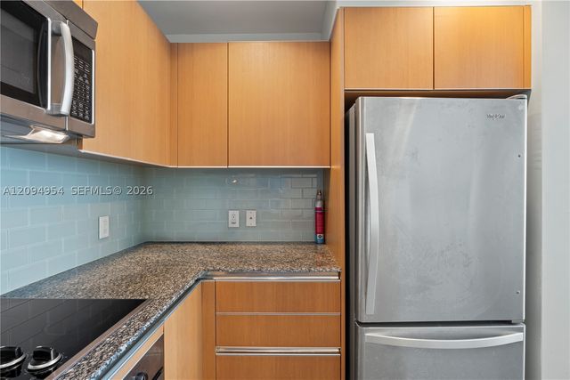 1050 Brickell Ave 1418, Miami, FL 33131