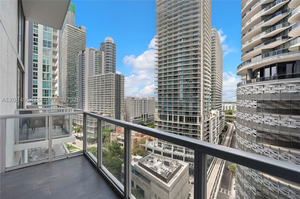 1050 Brickell Ave 1418, Miami, FL 33131