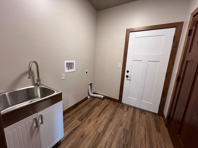 16906 Piper Lane, Brainerd, MN 56401