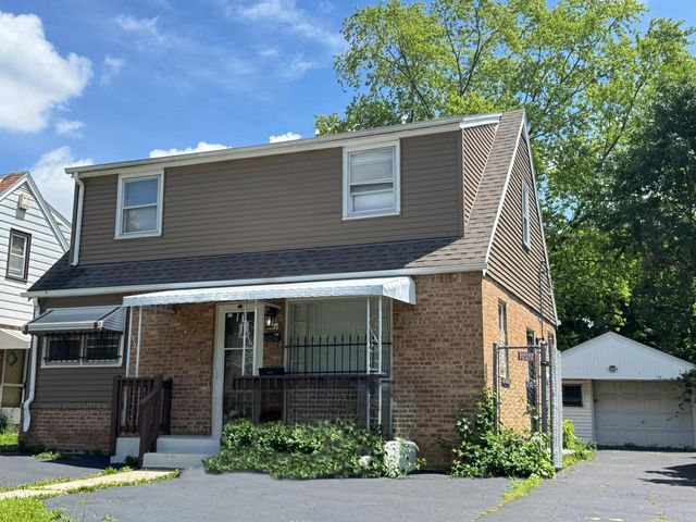 5060 N 61st STREET, Milwaukee, WI 53218