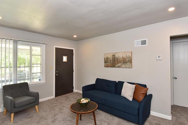 5060 N 61st STREET, Milwaukee, WI 53218