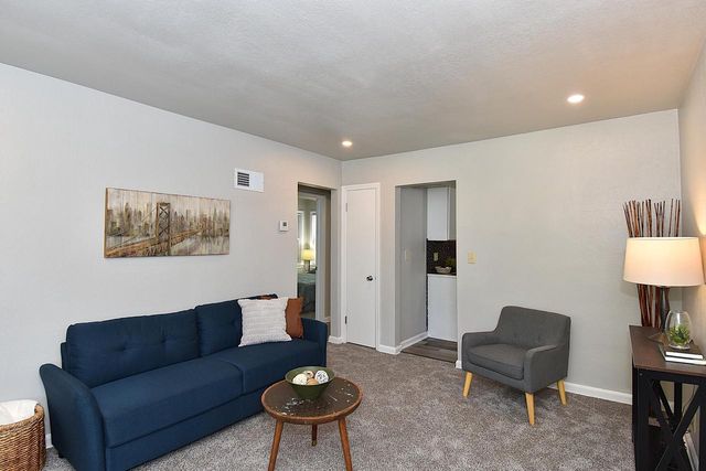 5060 N 61st STREET, Milwaukee, WI 53218