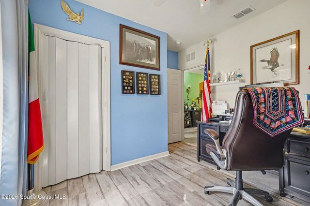 251 Guinevere Drive SW, Palm Bay, FL 32908