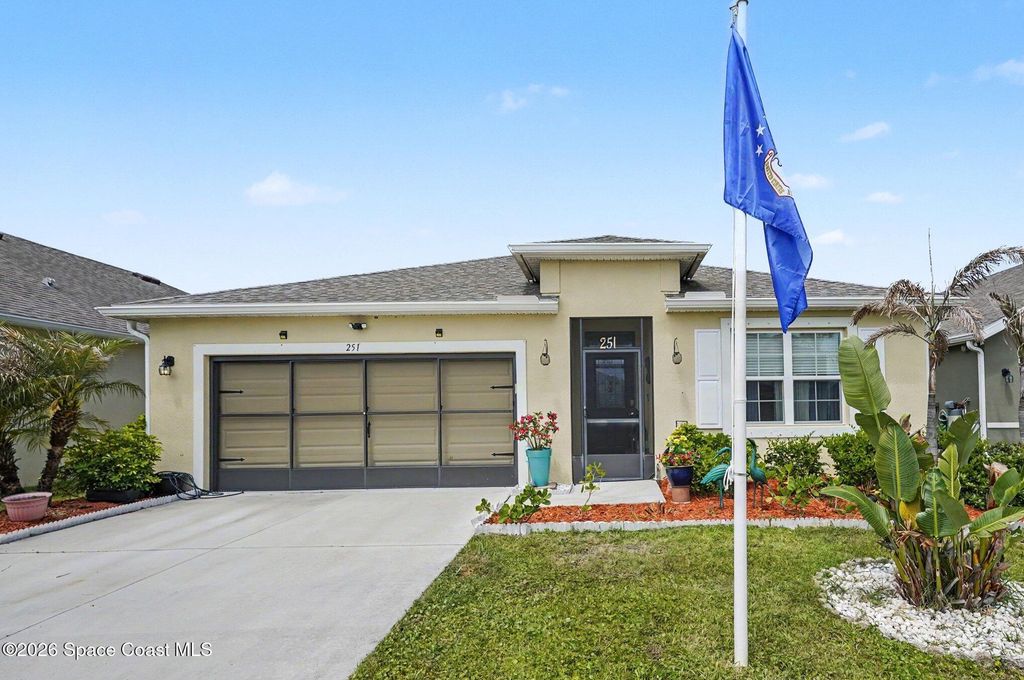 251 Guinevere Drive SW, Palm Bay, FL 32908
