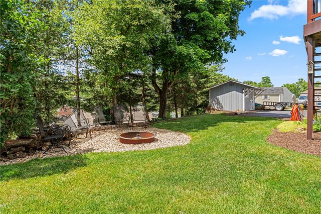 105 Forest Glen Dr, North Fayette, PA 15126