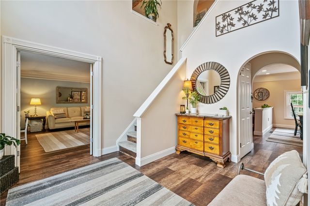 105 Forest Glen Dr, North Fayette, PA 15126
