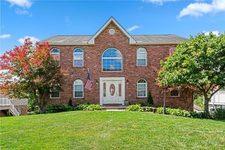 105 Forest Glen Dr, North Fayette, PA 15126
