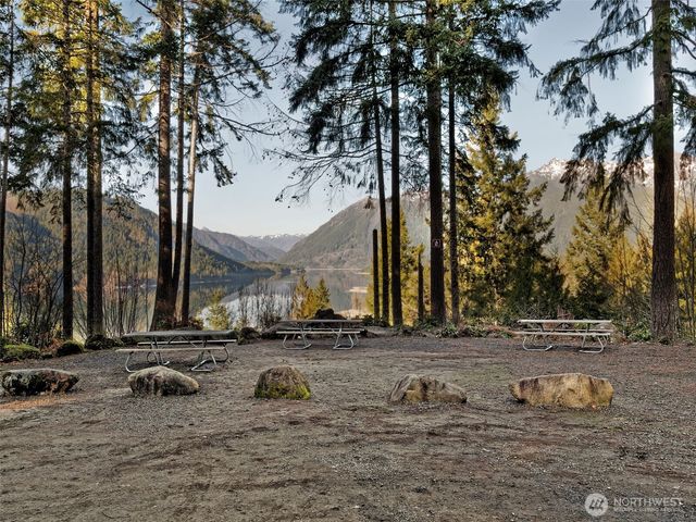 91 N Wigeon Place, Hoodsport, WA 98584