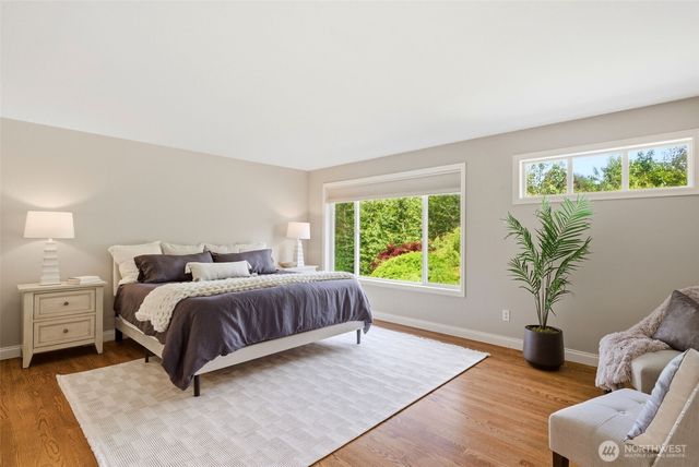 24923 NE 3rd Place, Sammamish, WA 98074