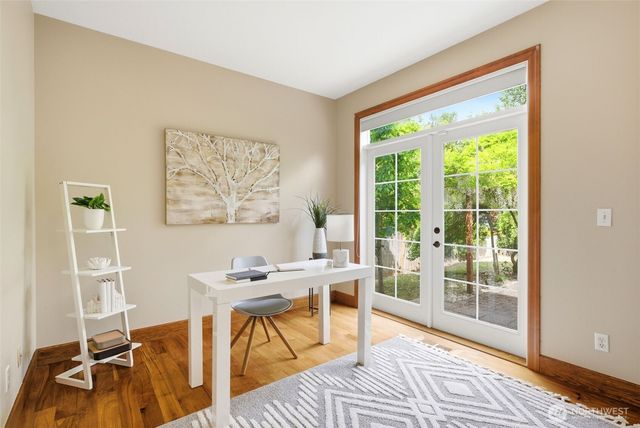 24923 NE 3rd Place, Sammamish, WA 98074