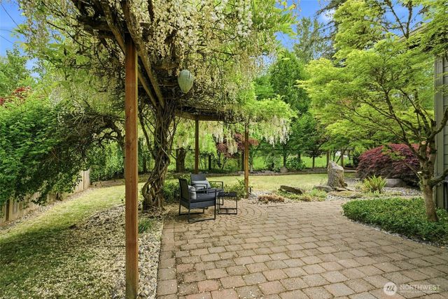 24923 NE 3rd Place, Sammamish, WA 98074