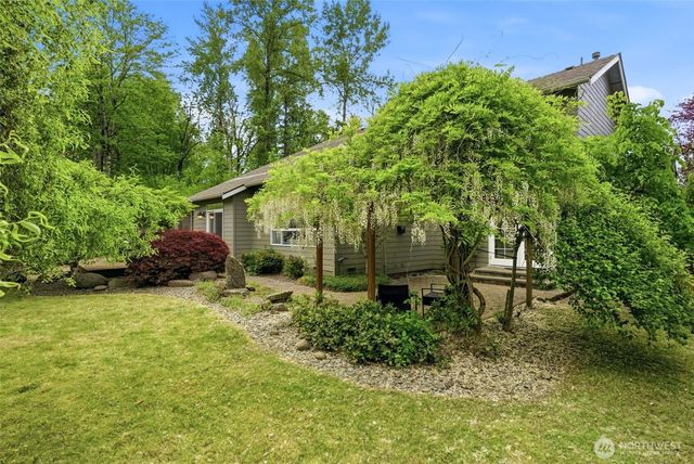 24923 NE 3rd Place, Sammamish, WA 98074