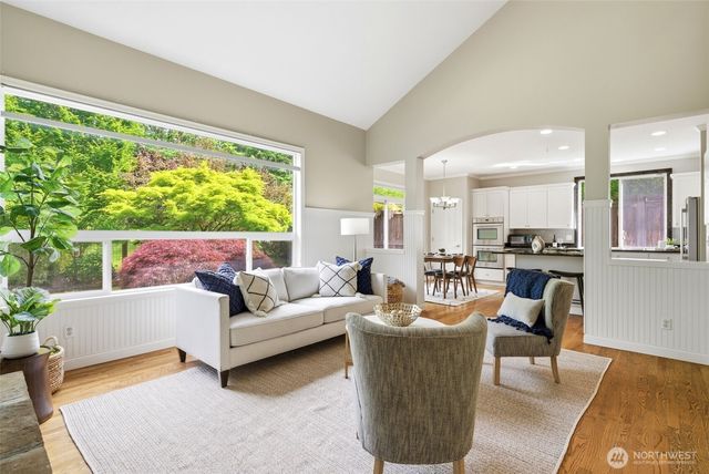 24923 NE 3rd Place, Sammamish, WA 98074