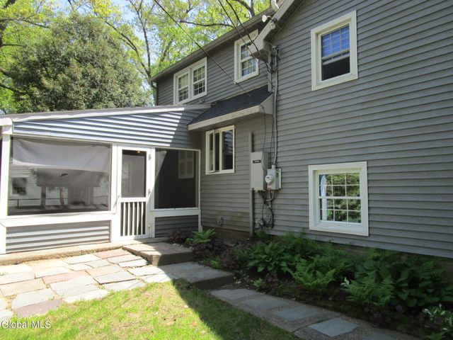 161 Willow Lane, Schenectady, NY 12302