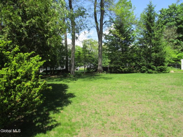 161 Willow Lane, Schenectady, NY 12302