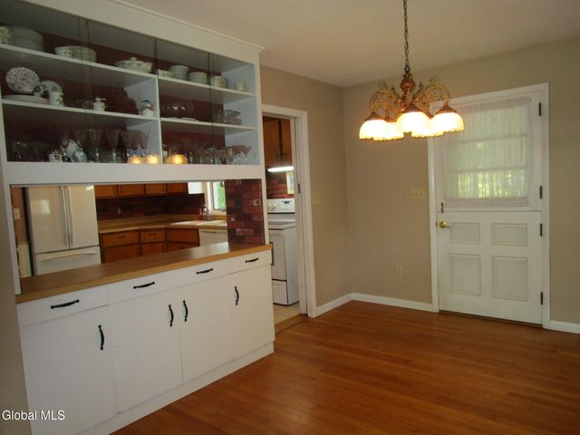 161 Willow Lane, Schenectady, NY 12302