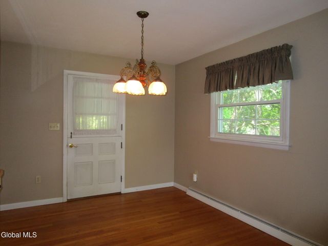 161 Willow Lane, Schenectady, NY 12302