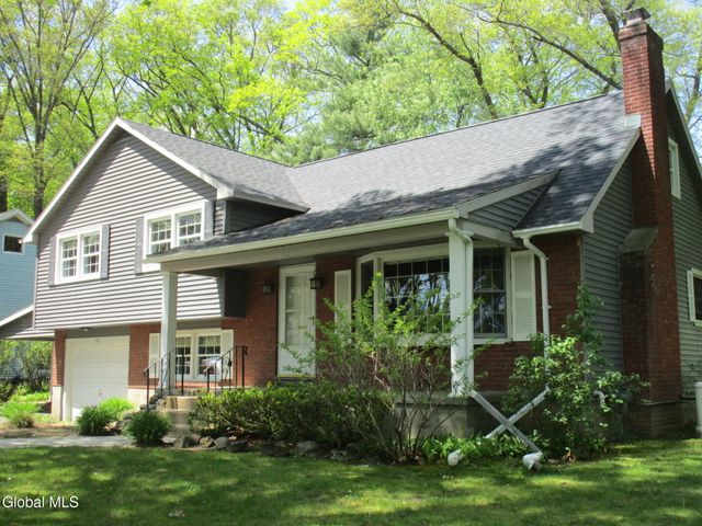 161 Willow Lane, Schenectady, NY 12302