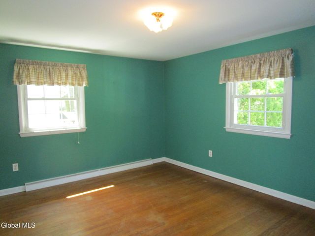 161 Willow Lane, Schenectady, NY 12302