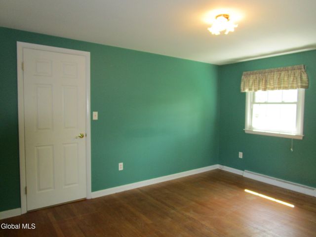 161 Willow Lane, Schenectady, NY 12302