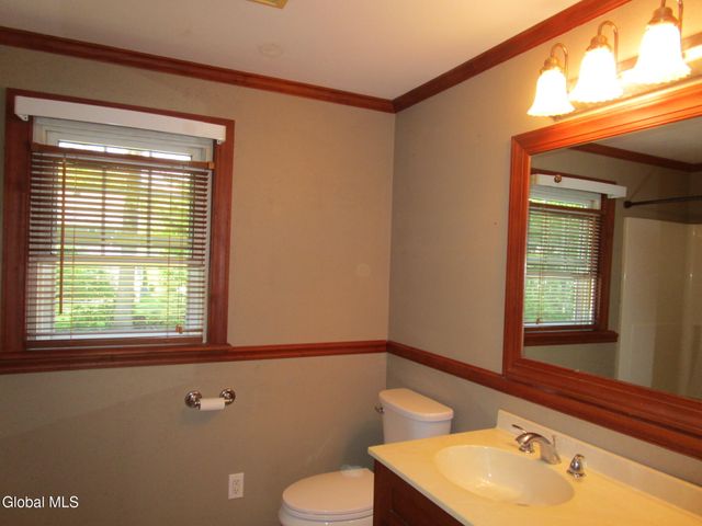 161 Willow Lane, Schenectady, NY 12302