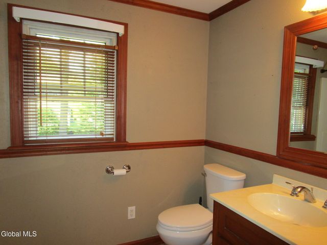 161 Willow Lane, Schenectady, NY 12302