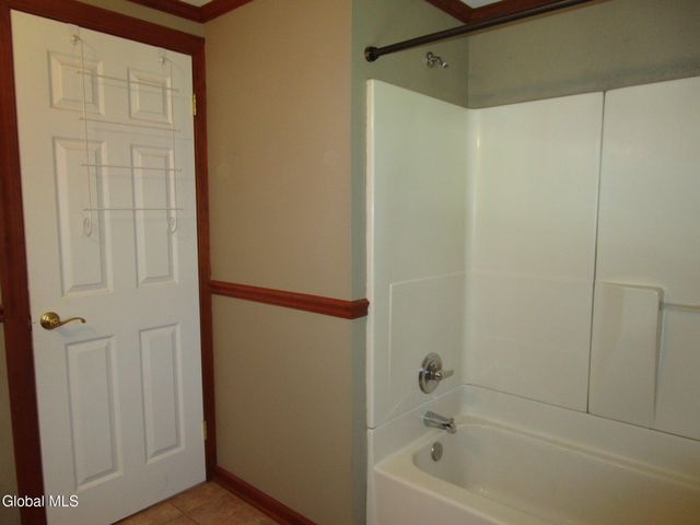 161 Willow Lane, Schenectady, NY 12302