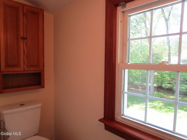 161 Willow Lane, Schenectady, NY 12302