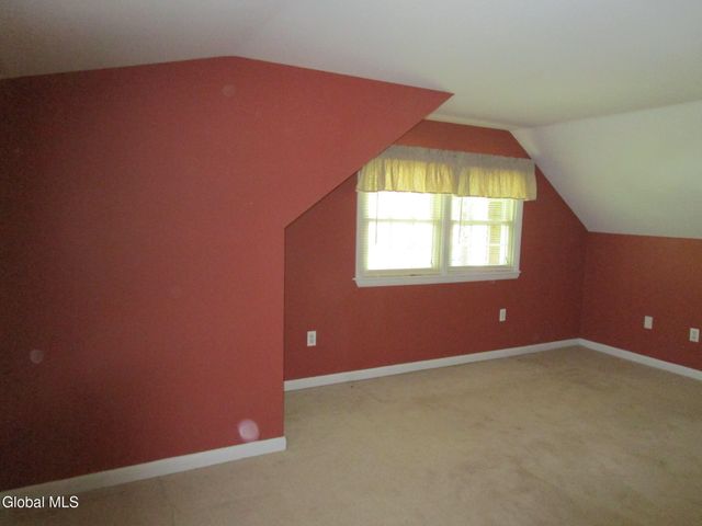 161 Willow Lane, Schenectady, NY 12302
