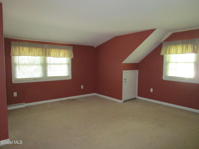 161 Willow Lane, Schenectady, NY 12302