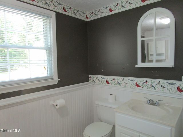 161 Willow Lane, Schenectady, NY 12302