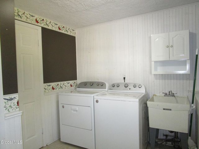 161 Willow Lane, Schenectady, NY 12302