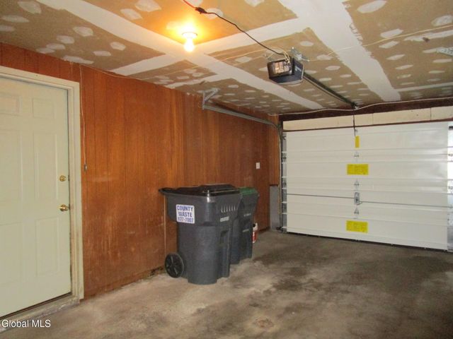 161 Willow Lane, Schenectady, NY 12302