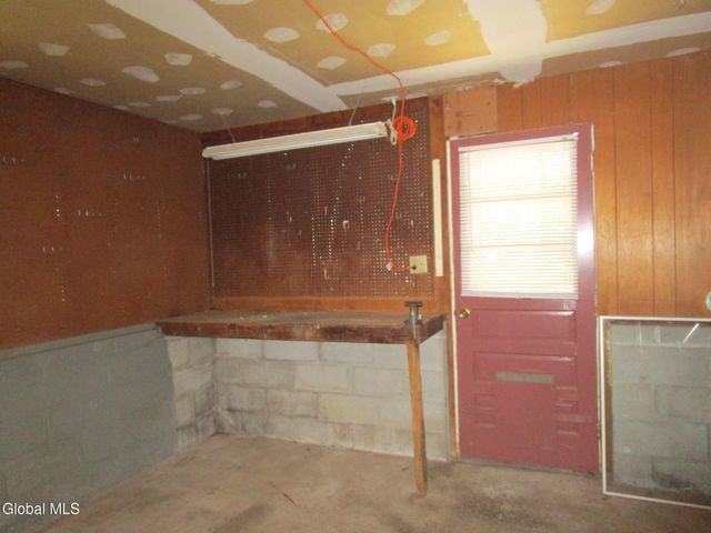 161 Willow Lane, Schenectady, NY 12302
