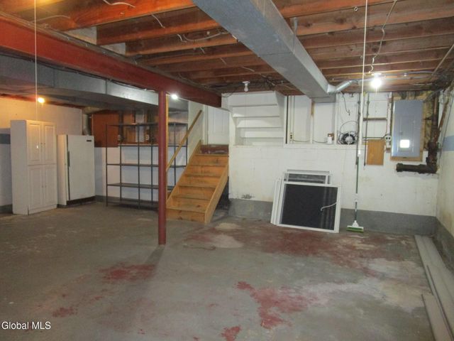 161 Willow Lane, Schenectady, NY 12302
