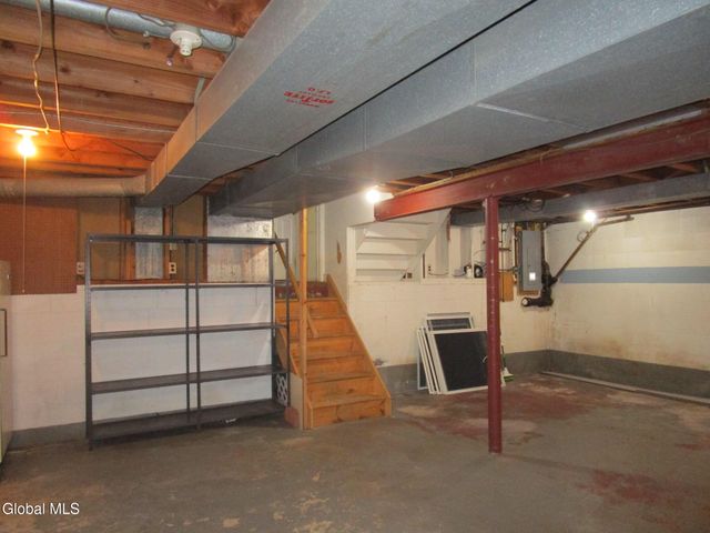 161 Willow Lane, Schenectady, NY 12302
