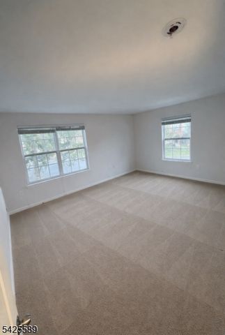 89 Albury Way, North Brunswick Twp., NJ 08902