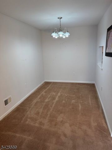 89 Albury Way, North Brunswick Twp., NJ 08902