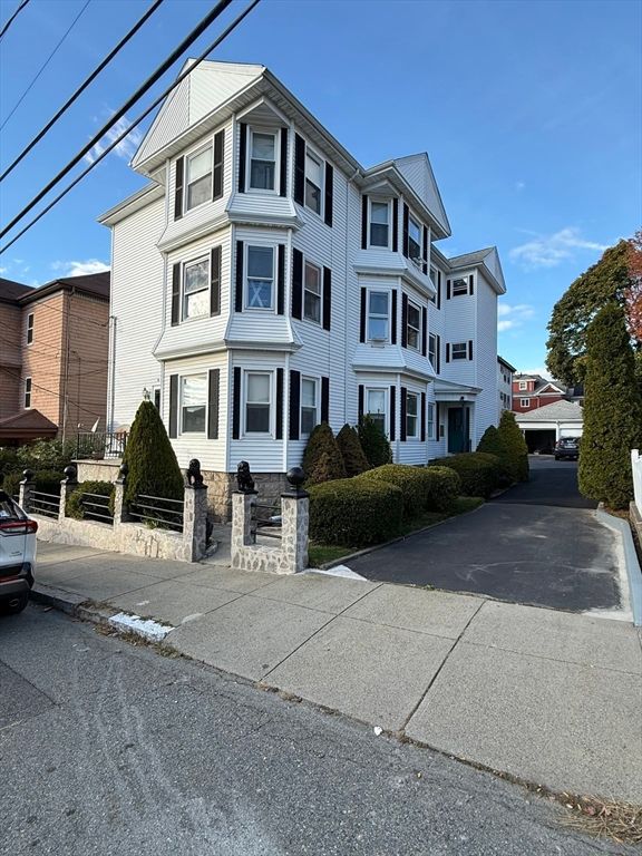 452 Osborn Street, Fall River, MA 02721