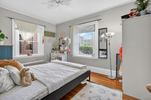 17 Park Vale 4, Brookline, MA 02446