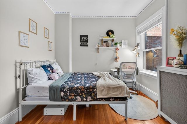 17 Park Vale 4, Brookline, MA 02446