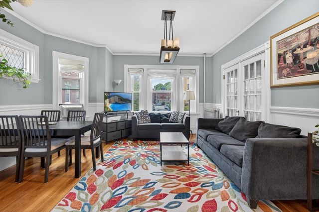 17 Park Vale 4, Brookline, MA 02446