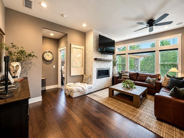 9125 Abram Drive, West Des Moines, IA 50266