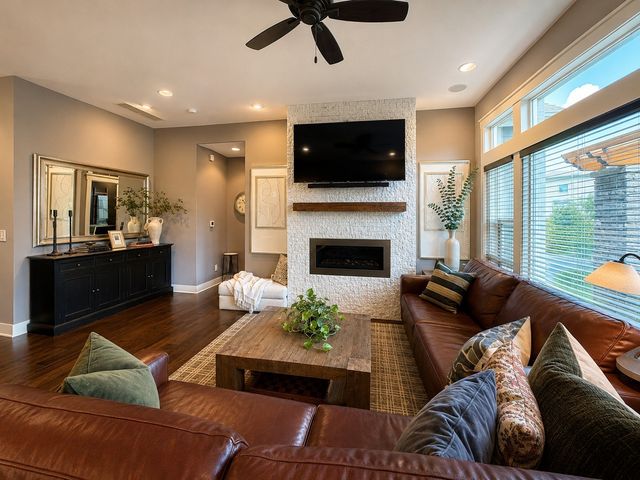 9125 Abram Drive, West Des Moines, IA 50266