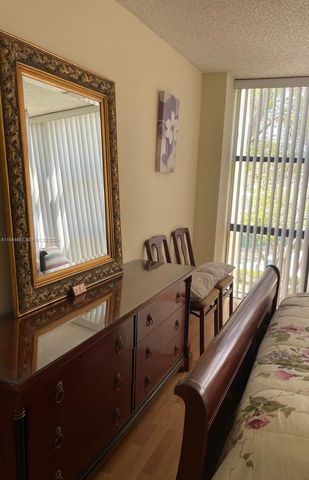 17021 N Bay Road 318, Sunny Isles Beach, FL 33160