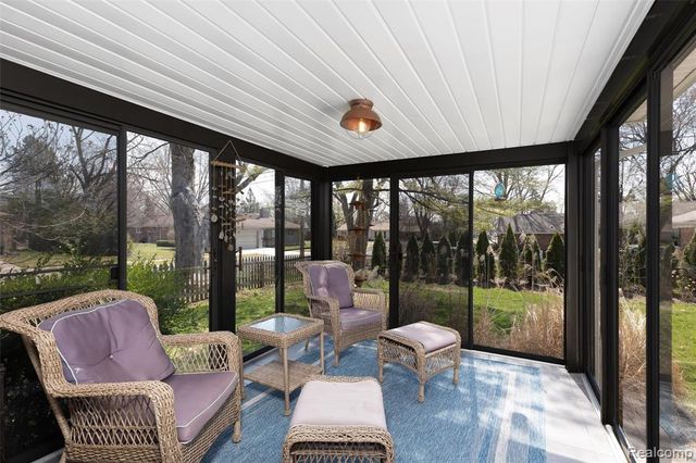 16115 Reedmere Avenue, Franklin, MI 48025