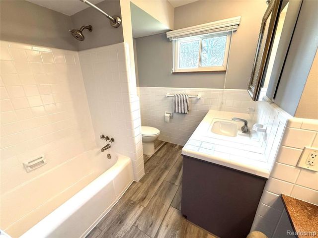 16115 Reedmere Avenue, Franklin, MI 48025