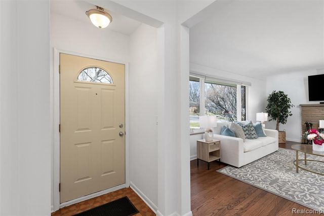 16115 Reedmere Avenue, Franklin, MI 48025