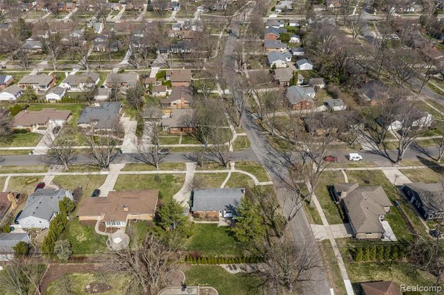 16115 Reedmere Avenue, Franklin, MI 48025