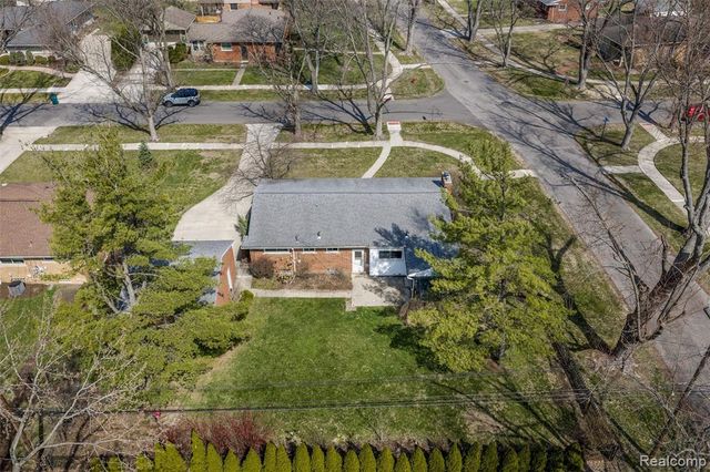 16115 Reedmere Avenue, Franklin, MI 48025